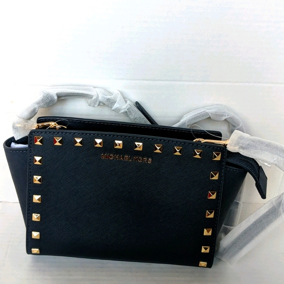 Michael Kors Selma Stud Medium Messenger - Picture 2 of 10